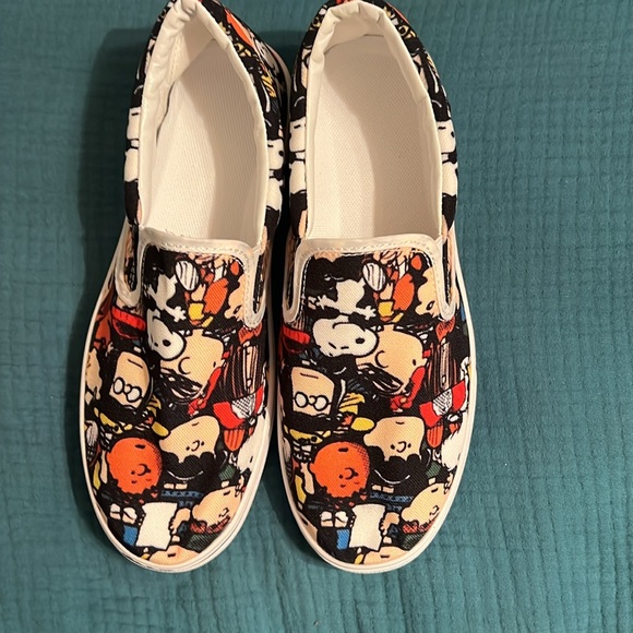NWOB Snoopy Sneakers - Picture 3 of 6
